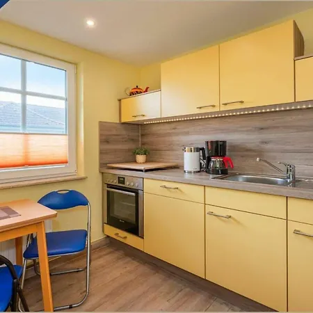 Apartman Holtz 4 *